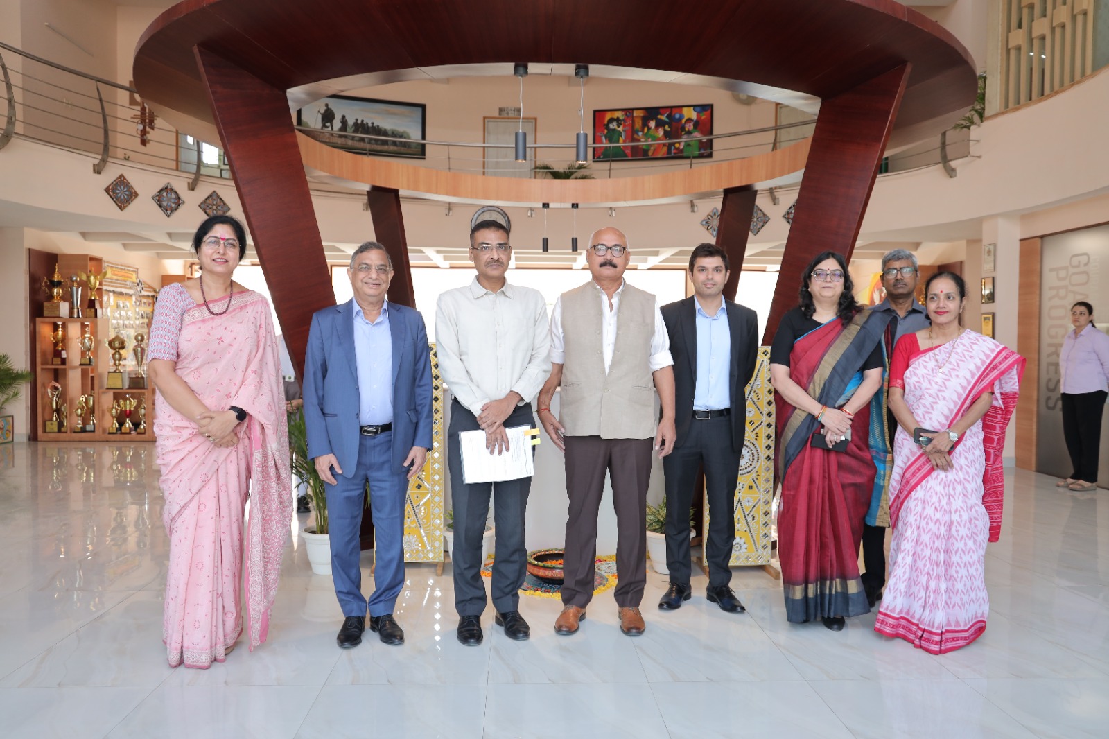 INSPIRING LESSONS OF COURAGE AND PATRIOTISM